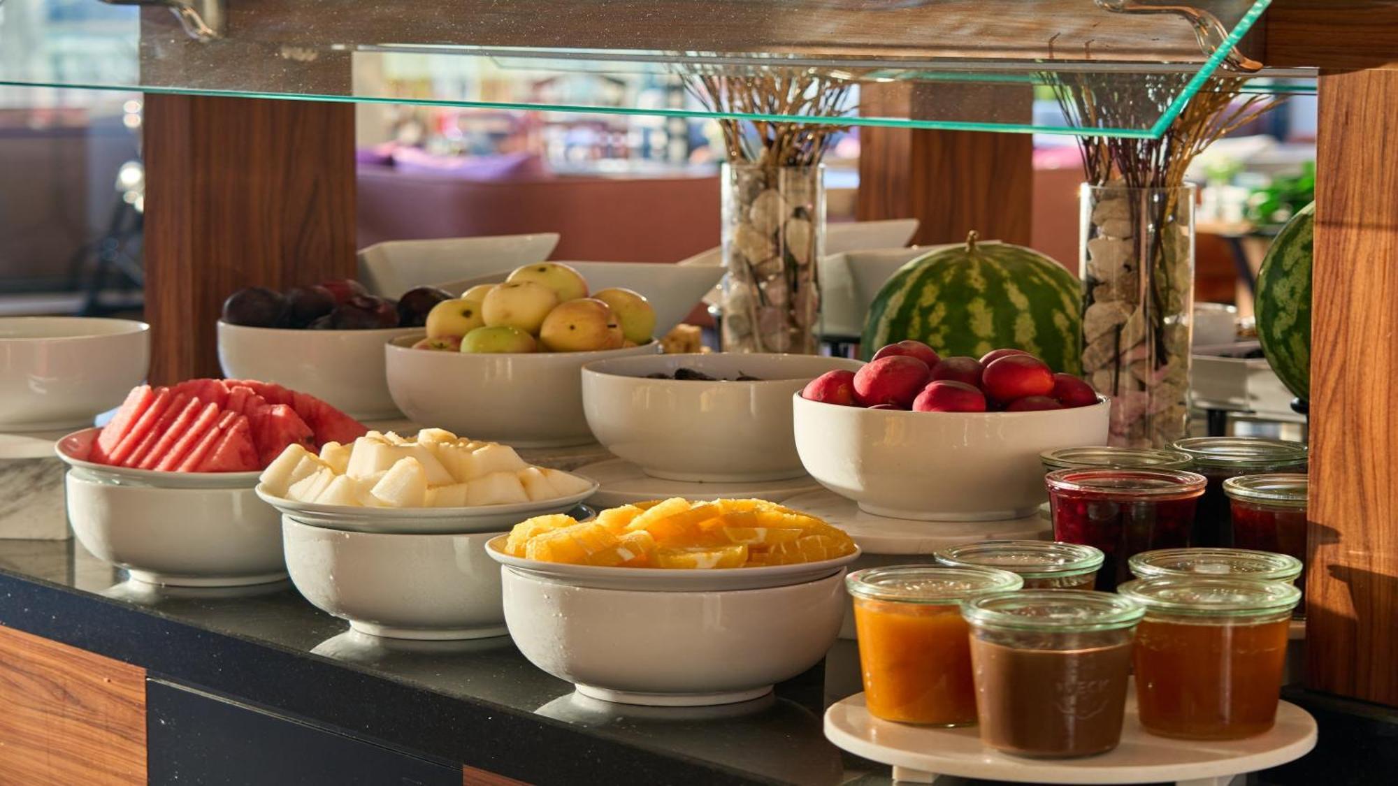 Holiday Inn Tashkent City By Ihg Eksteriør bilde